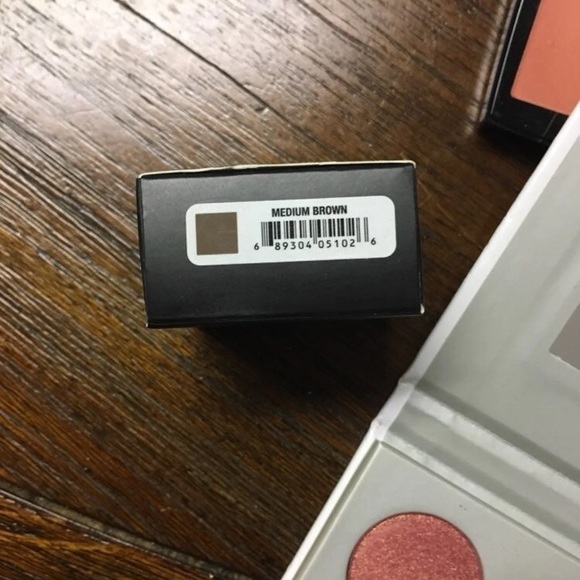 High end makeup bundle*** - Picture 3 of 6